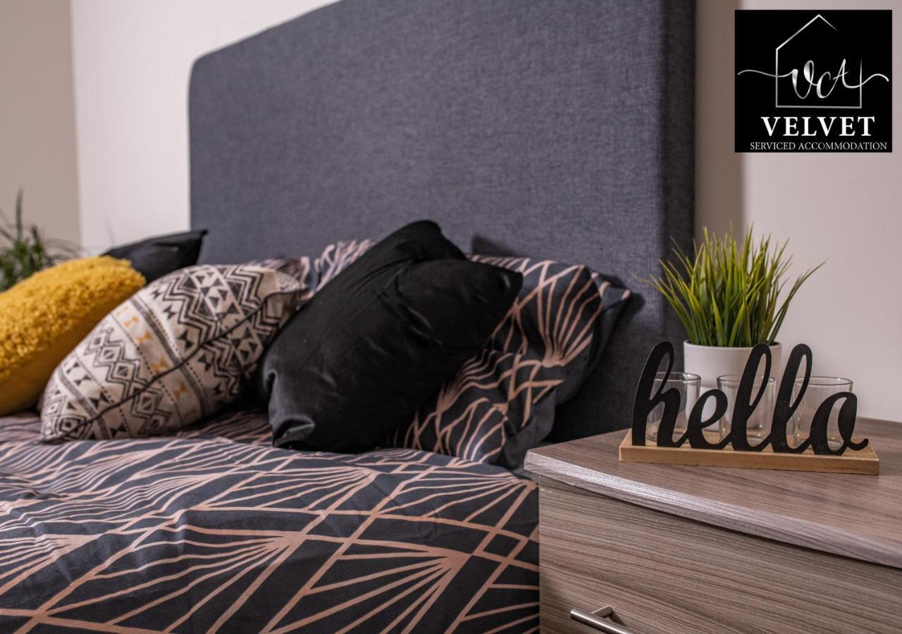 1 Bed House , Free Wifi,Free Parking,Leasure,Business Lägenhet Swansea Exteriör bild