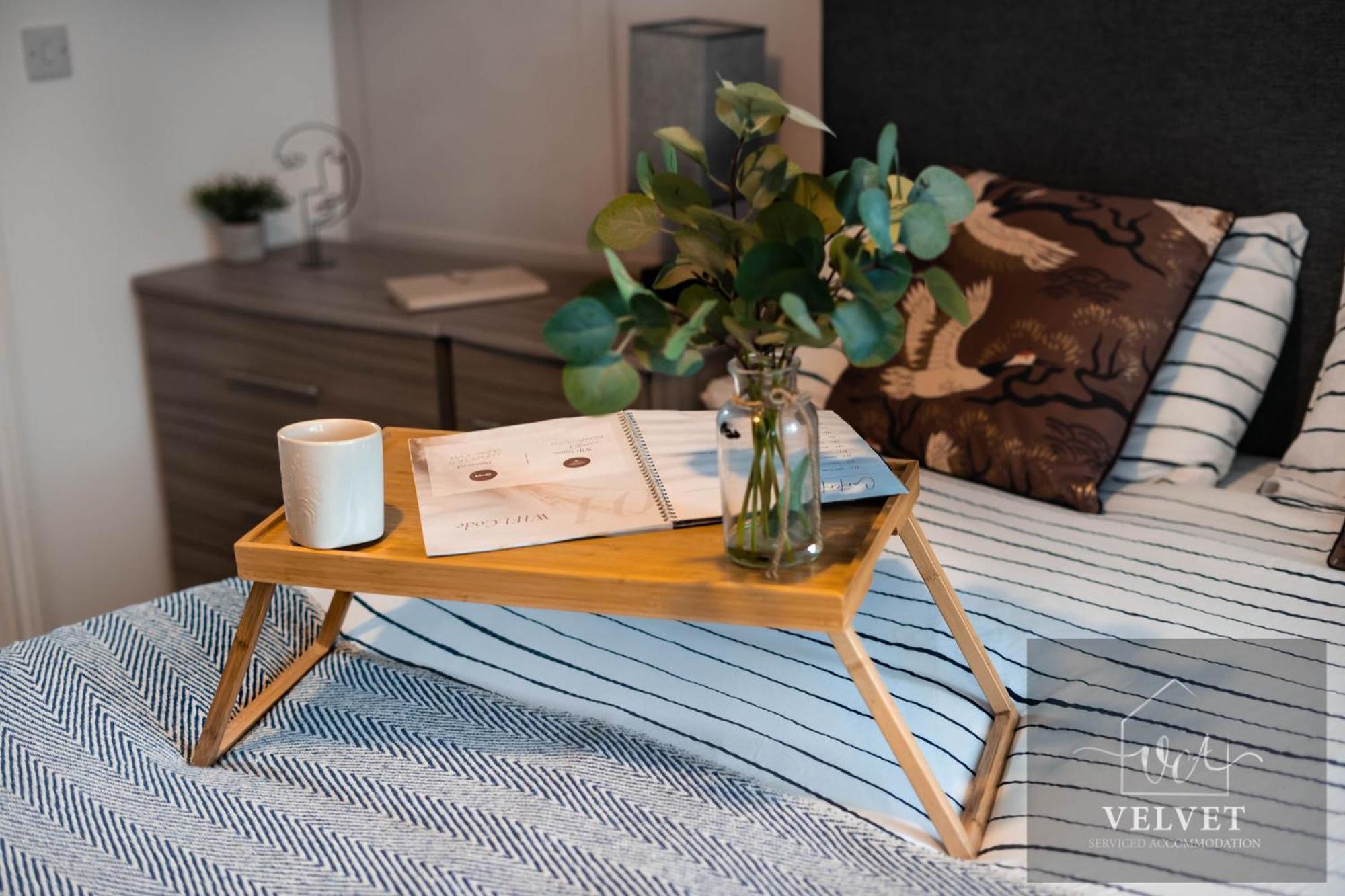 1 Bed House , Free Wifi,Free Parking,Leasure,Business Lägenhet Swansea Exteriör bild